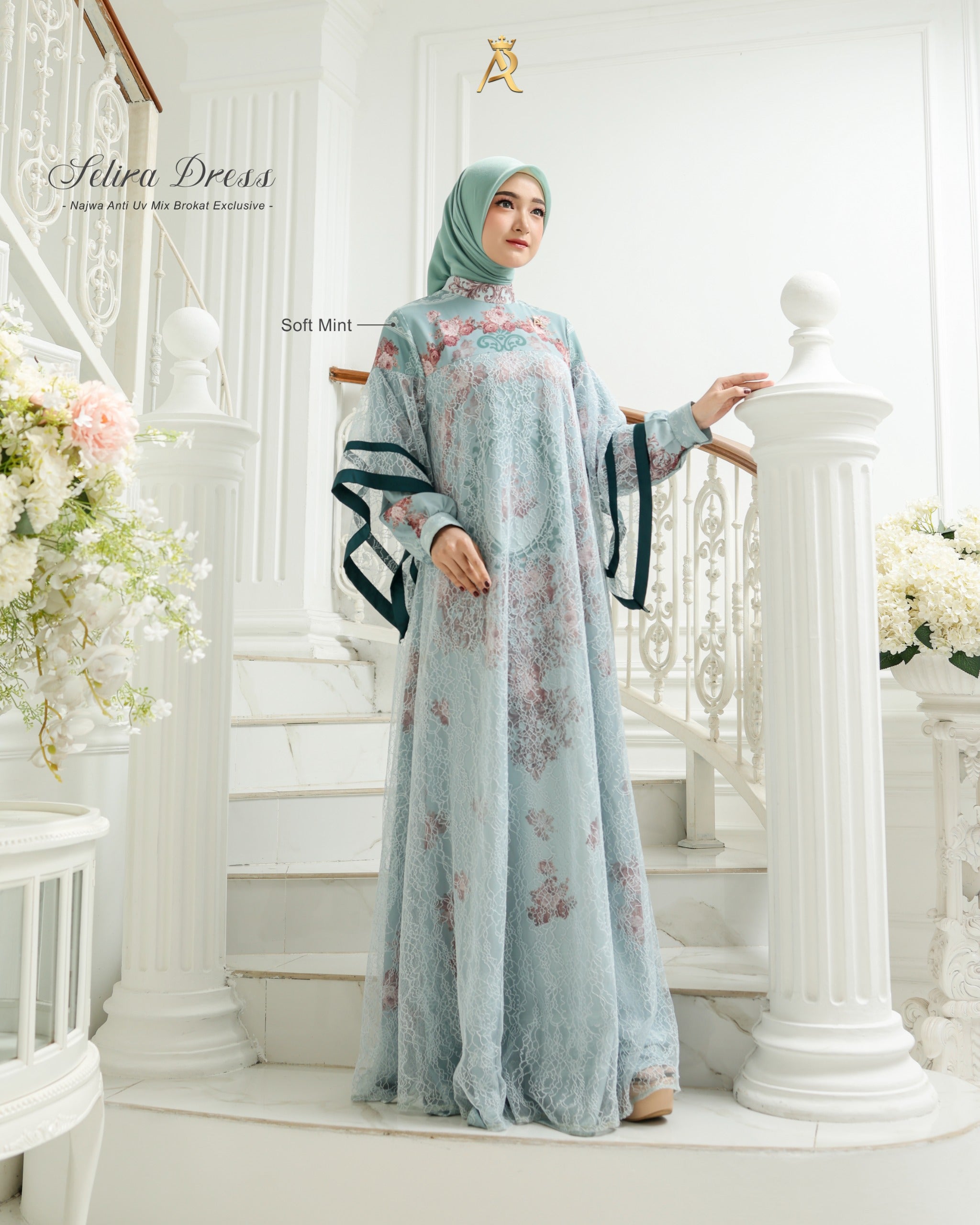 Selira Dress